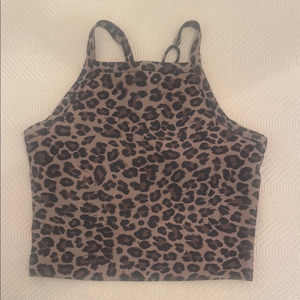 Abercrombie & Fitch women’s athletic crop top